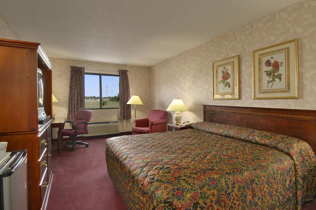 Baymont By Wyndham Muskegon Hotell Rum bild